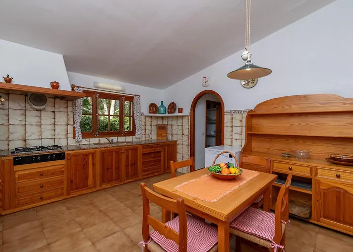 Ca Na Tonina By Sealand Pollenca